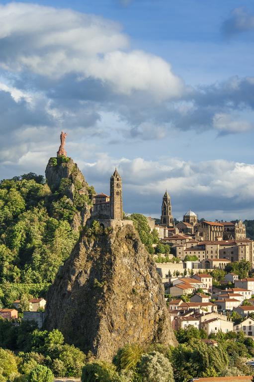 Hotel Des Capucins Le Puy-en-Velay Buitenkant foto