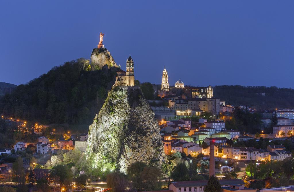 Hotel Des Capucins Le Puy-en-Velay Buitenkant foto