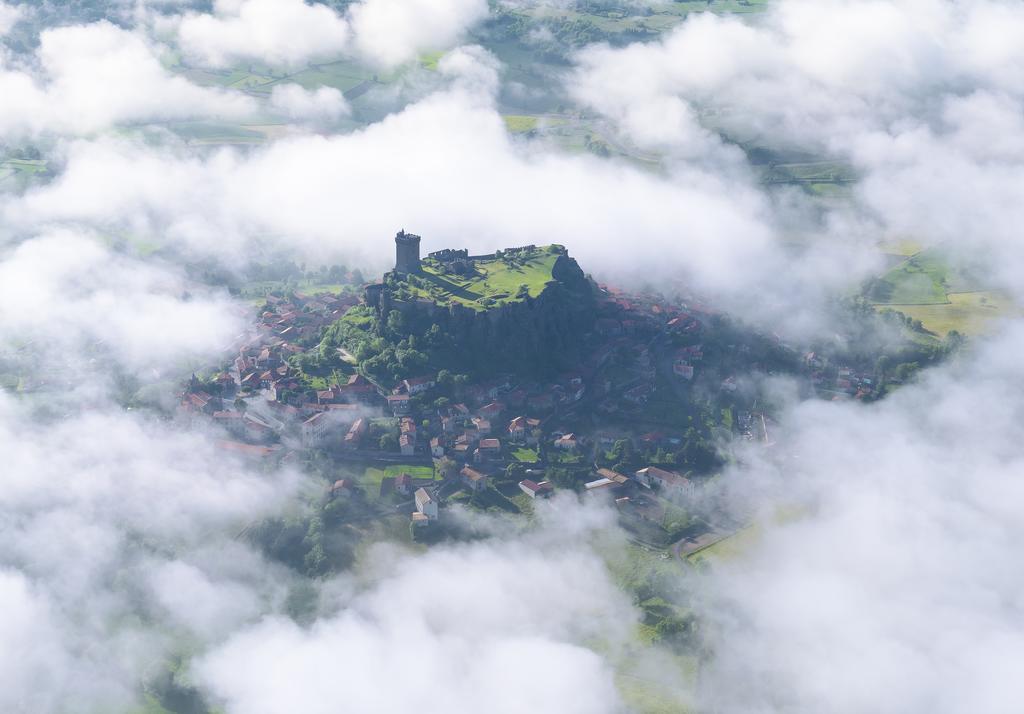 Hotel Des Capucins Le Puy-en-Velay Buitenkant foto